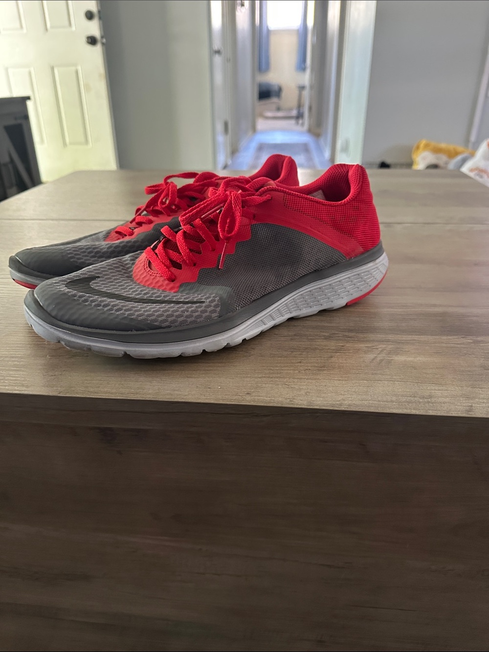 Men's Performance Running Shoes - Red and Gray
